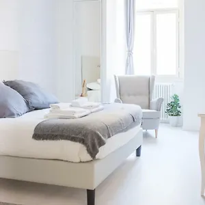 White Fanti Apartment Rome